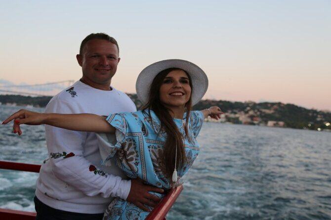 2 Hours Bosphorus Cruise Boat Tour in Istanbul - Finding SeaLand in Eminönü: simple if you walk to the water