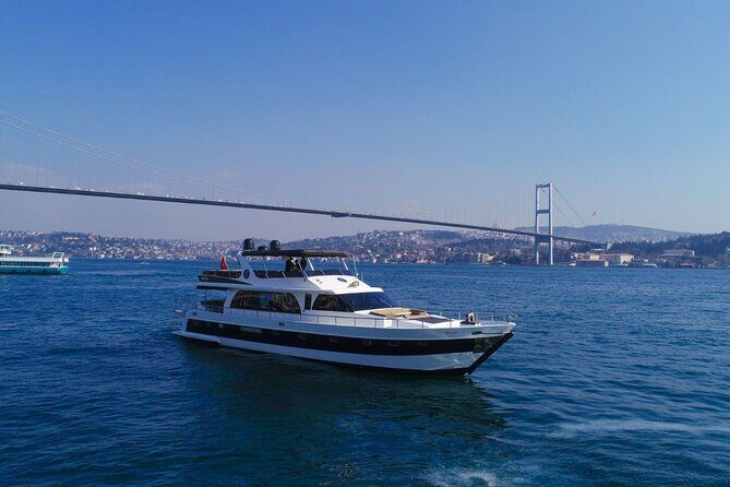 2 Hours Luxury Private Yacht Cruise on the Bosphorus - Your 2-hour route: how the Bosphorus shapes the views