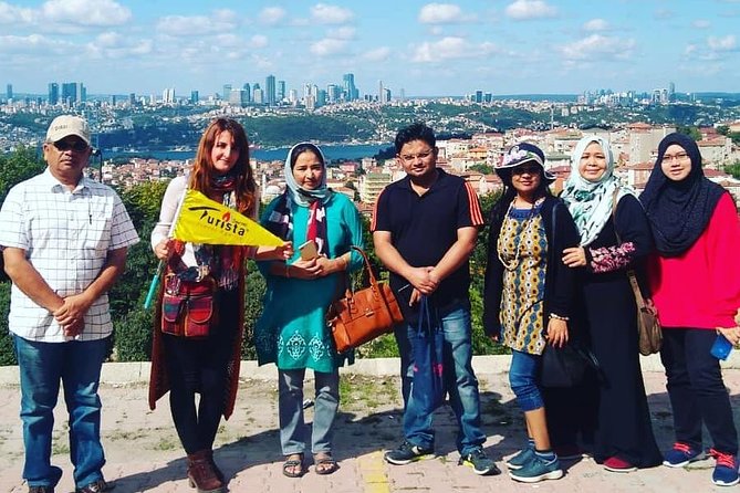 Bosphorus Cruise and Asian Side with Lunch from Istanbul - Dolmabahçe Palace: Ottoman power, Neoclassical style, and Atatürk’s connection