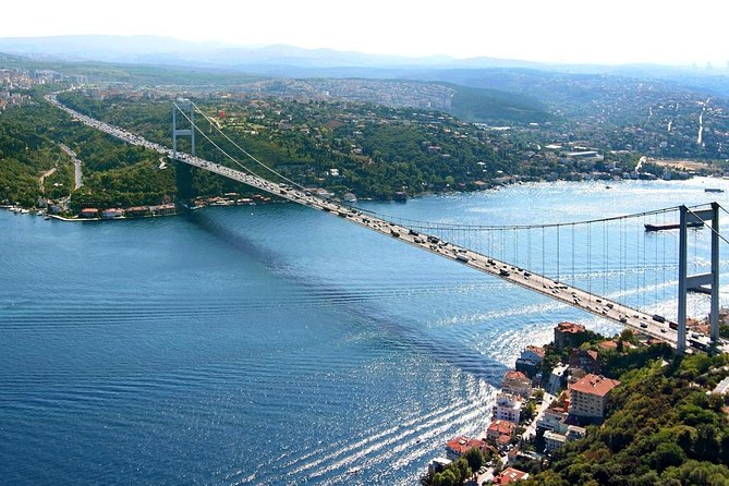 Bosphorus Cruise and Asian Side with Lunch from Istanbul - Bosphorus Strait cruise: where the city looks its best