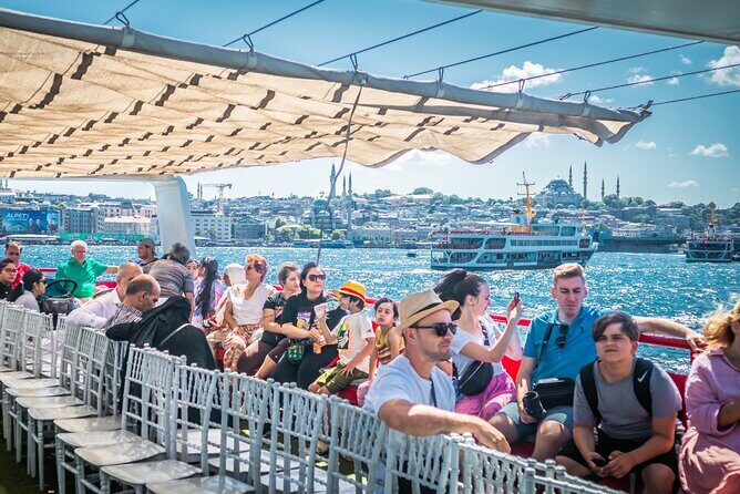 Bosphorus Cruise Boat Tour İstanbul And Golden Horn With Guide - Bypassing the Bosphorus European Side: Palaces and Mosques in One View