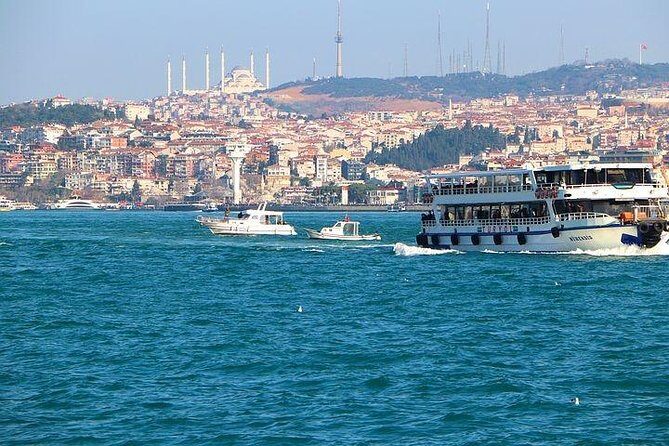 Bosphorus Cruise with unlimited alcohol - Pickup, Timing, and Where You Board (Near Kadir Has University)