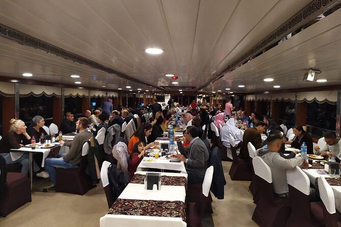 Bosphorus Cruise - Live folk dance, belly dancing, and singers: how the entertainment fits the meal