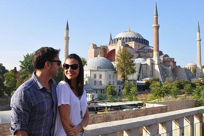 Bosphorus Dinner Cruise (Private Table) - Food and drinks: what’s included and what to budget