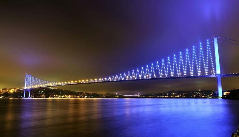 Bosphorus Dinner Cruise & Shows - The onboard show program: live music, dance, and when it hits