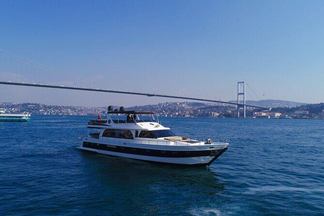Bosphorus Night Cruise on the Luxury Yacht - The Bosphorus Strait at Night: Asia Meets Europe Under One Skyline
