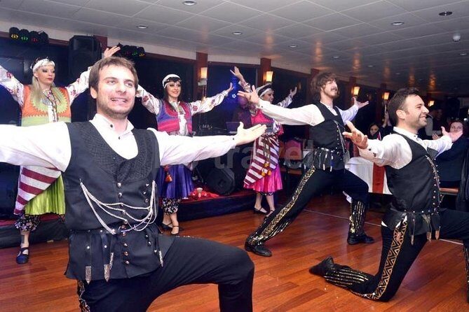 Bosphorus Night Cruise with Dinner, Shows and Party - The 2.5-hour Bosphorus cruise: your nighttime view from the water