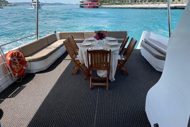 Budget Evening Cruise: Dinner, Live Shows & Party - Dinner, Tea, and Live Turkish Music: What You Actually Get Onboard