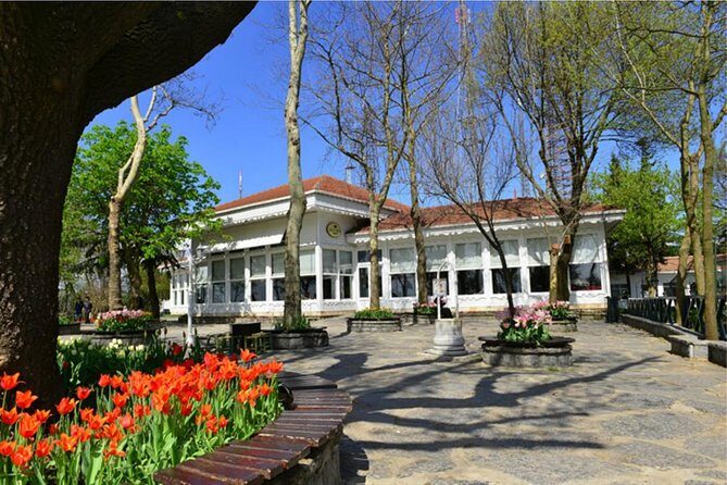 Dolmabace Palace, Bosphorus Boat Tour , Eyüp Sultan Mosque Tour - Price and value: what $210 buys you in a day