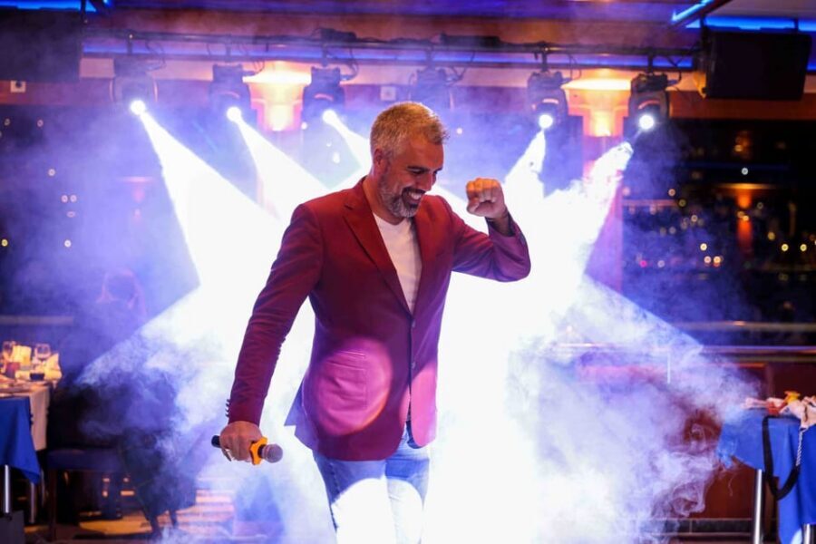 From Istanbul: Bosphorus Dinner Cruise Tavern & World Show - Dance show and DJ energy: culture, music, and variety in one 3-hour block
