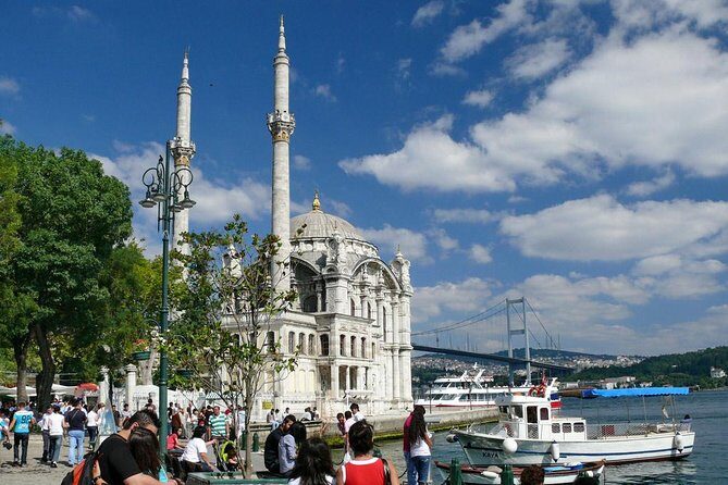 Full Day Cruise Tour in Bosphorus and Two Continents - Lunch at a traditional Turkish spot: included, but plan around it
