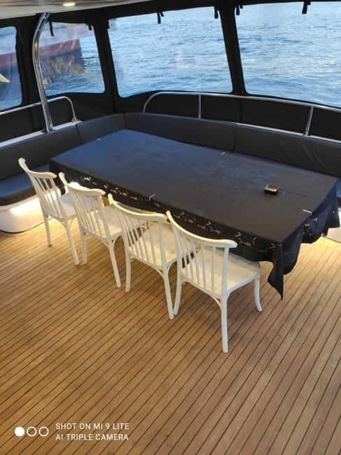 Golden Horn and Bosphorus Sunset Tour Stop at Anatolian Side - What you’ll see from the boat: Dolmabahçe, Beylerbeyi, Rumeli Fortress, and more