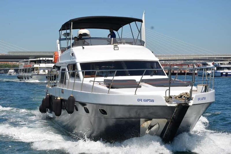Golden Horn and Bosphorus Sunset Tour Stop at Anatolian Side - The boat experience: comfort, crew service, and the sound of a good audio guide