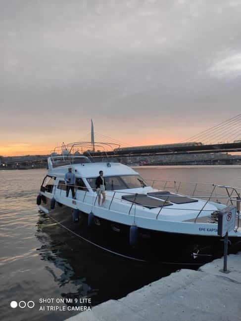 Golden Horn and Bosphorus Sunset Tour Stop at Anatolian Side - How long is 2.5 hours, and what that timing buys you