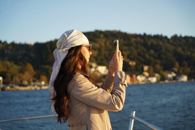 Guided Bosphorus Afternoon Cruise on Yacht - Rumeli Hisarı and Anadolu Hisarı: the Bosphorus chokepoint story in stone