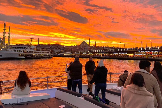 Guided Bosphorus Sunset Cruise on Luxurious Yacht - Small Group Cruise - Dolmabahçe Area: Ottoman Anchors and the Idea of a Filled Garden