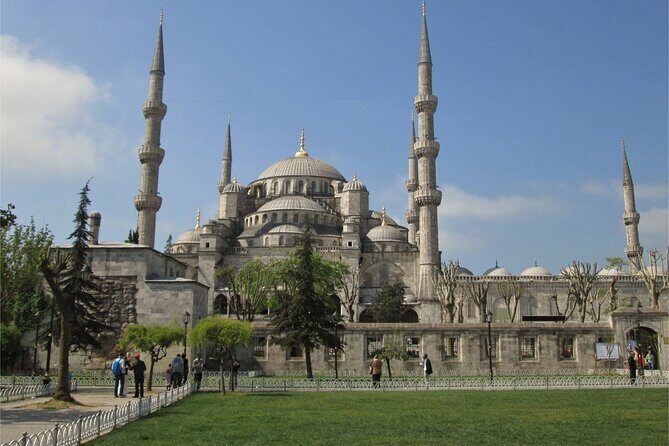 Hagia Sophia, Bosphorus cruise, Blue Mosque, Guided - Small Group - Grand Bazaar Timing and the Quick Shop Stop Before It