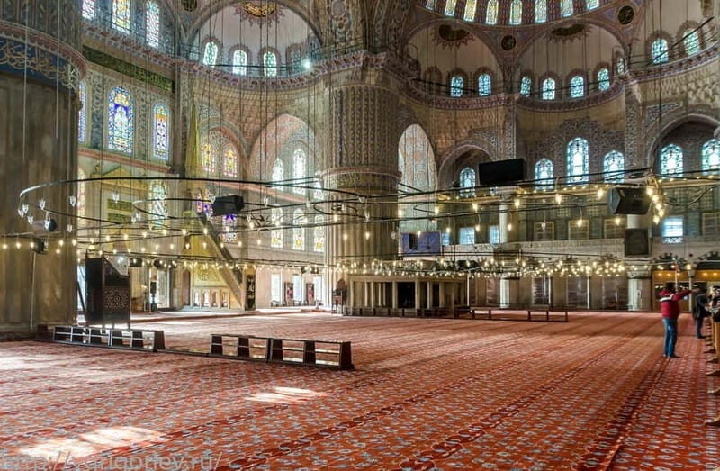 Hagia Sophia, Bosphorus cruise Blue Mosque, Small Group tour - Grand Bazaar time: shopping with a game plan, not a maze