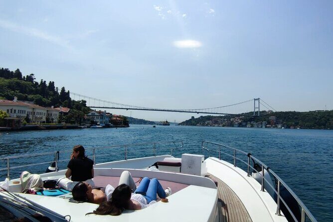 Half Day Bosphorus Cruise with Stopover on Asian Side - Kanlıca Meydani on the Asian Side: The Short Stop That Still Feels Fun