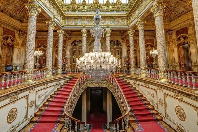 Imperial Splendor: Dolmabahce Palace & Bosphorus Yacht Cruise - Dolmabahçe Palace: the Ottoman showpiece with European flair