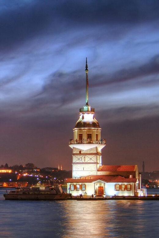 Istanbul: A short trip along the Bosphorus in the evening - Price and value: $21 for a landmark-hitting evening