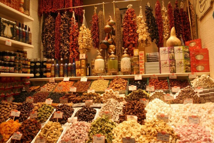 Istanbul: Afternoon Bosphorus Cruise and Spice Bazaar Tour - Ottoman Waterfront Mansions: A Different Kind of Sightseeing