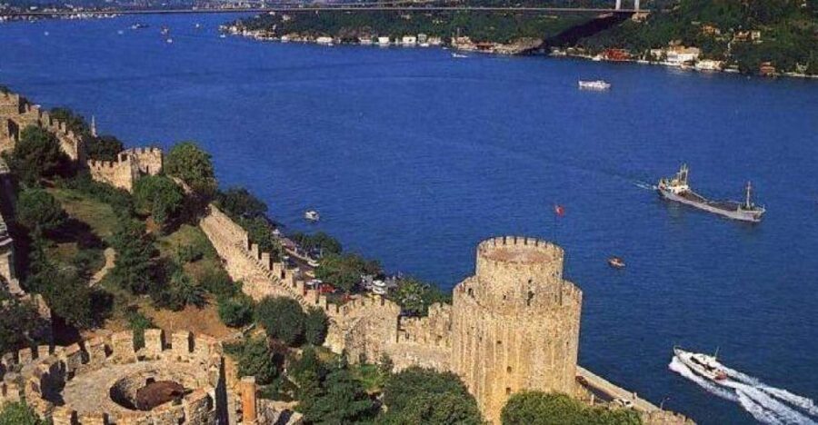 Istanbul: Afternoon Bosphorus Cruise and Spice Bazaar Tour - The Spice Bazaar Stop: What You’ll Actually See