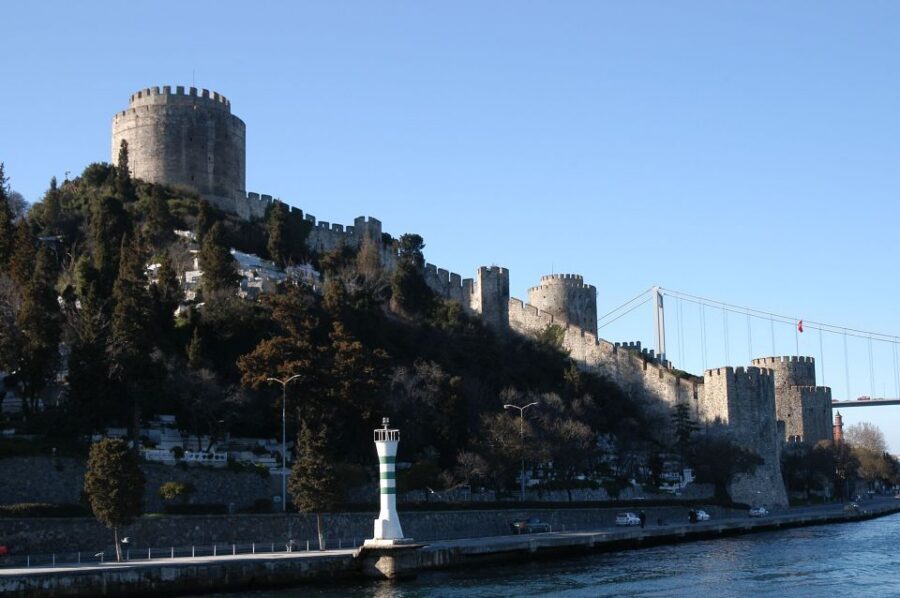 Istanbul: Bosphorus and Golden Horn Boat Tour - Golden Horn time: bridges and the Istanbul “inner harbor” vibe