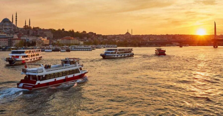 Istanbul: Bosphorus And Golden Horn Morning or Sunset Cruise - Hotel pickup and return: how the easy logistics work
