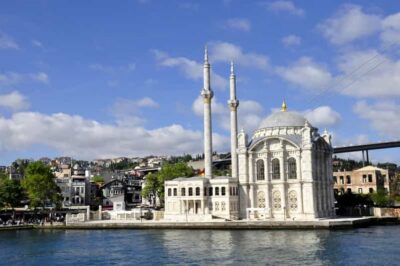 Istanbul: Bosphorus Boat Cruise - Getting on Board at Ahırkapı İskelesi (And Avoiding Common Headaches)