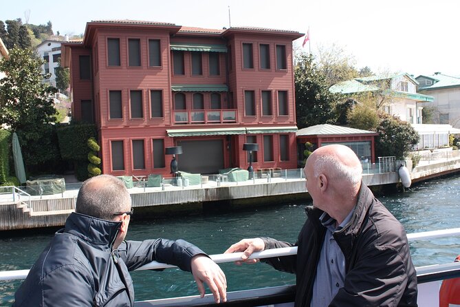 Istanbul Bosphorus Boat Tour and Golden Horn Cruise Day or Sunset - Best Time to Choose: Daylight vs Sunset Feel