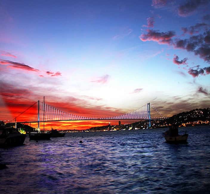 Istanbul: Bosphorus Cruise Morning or Sunset Boat Tour - What the Guide (or Audio) Actually Does for You