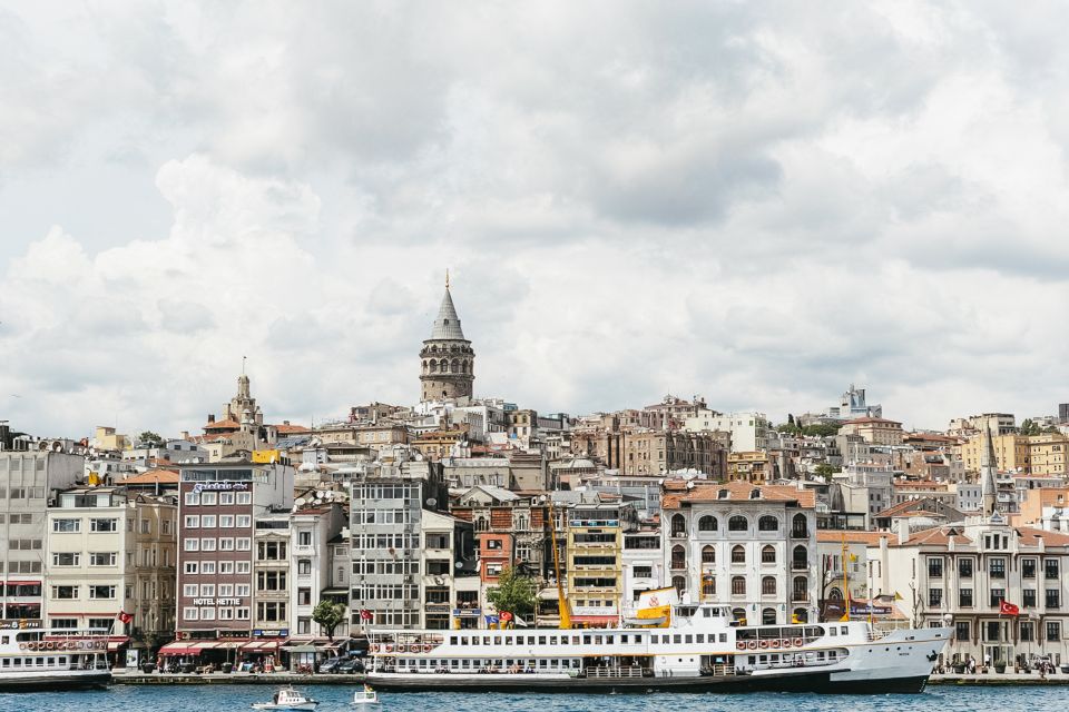 Istanbul: Bosphorus Cruise w/Audio Guide and Sunset Option - Maiden’s Tower and the Fortress Stretch: Why the Back Half Feels More Cinematic