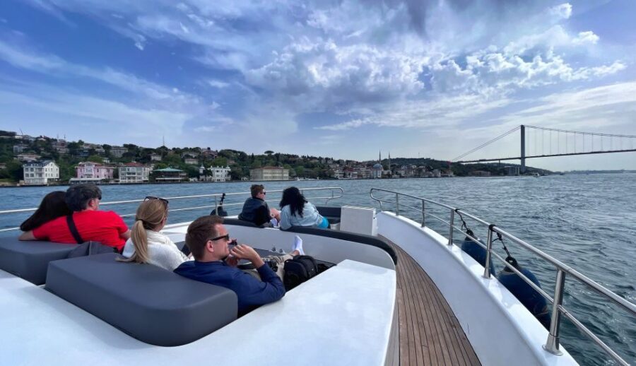 Istanbul: Bosphorus Cruise with Stopover on the Asian Side - Bridges and Ottoman Fortifications: When the Bosphorus Gets Serious