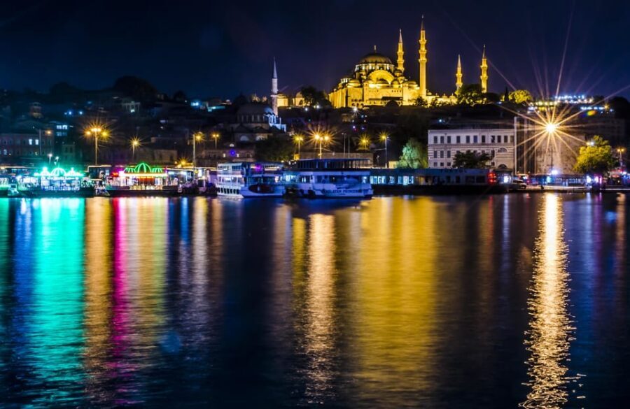Istanbul: Bosphorus Dinner Cruise Incl. Drinks with Transfer - Beylerbeyi to the Maiden’s Tower: Asian-Side Charm in One Pass