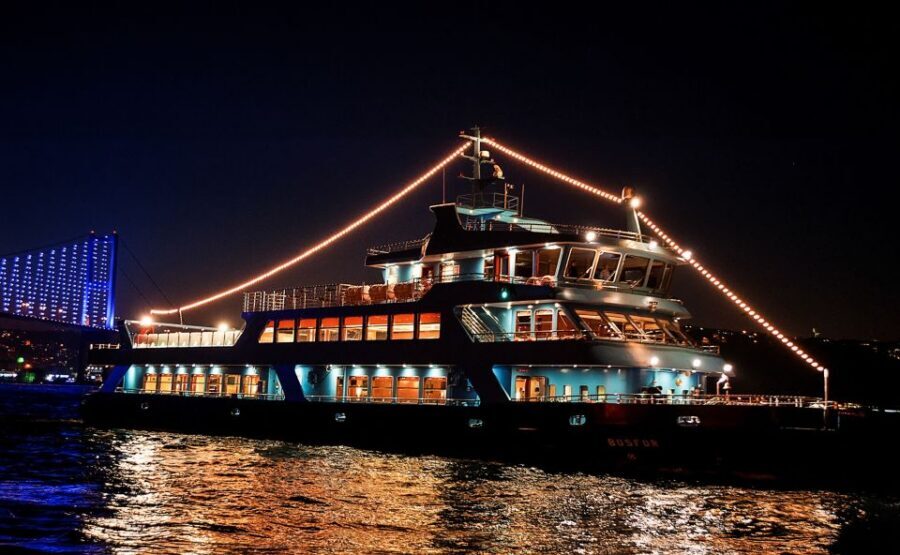 Istanbul: Bosphorus Dinner Cruise w/ Drinks & Entertainment - Dolmabahçe Palace to Çırağan Palace: seeing the shoreline with night clarity