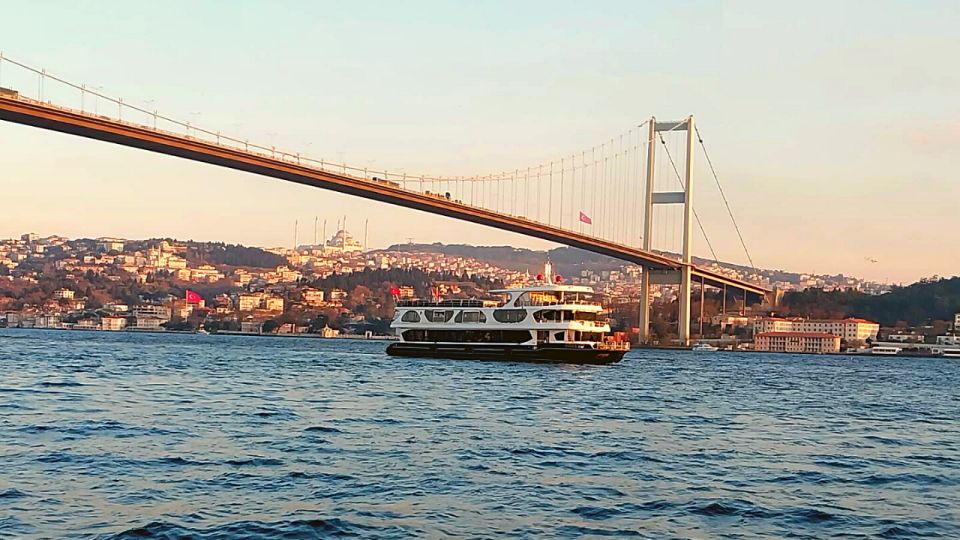 Istanbul: Bosphorus Dinner Cruise with Drinks & Turkish Show - Boat Ride Views: Dolmabahçe to the Maiden’s Tower (Plus Night Bridge Glam)