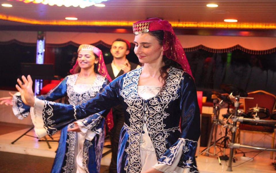 Istanbul: Bosphorus Dinner Cruise with Entertainment - Key Things That Make This Cruise Worth Considering