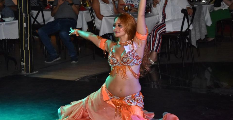 Istanbul: Bosphorus Dinner Cruise with Private Table & Show - Bosphorus at Night: Why This Cruise Works