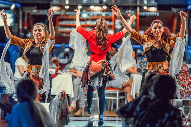 Istanbul: Bosphorus Dinner Cruise with Turkish Night Show - The Turkish Night Show: Dance, Music, and a Live DJ Pulse
