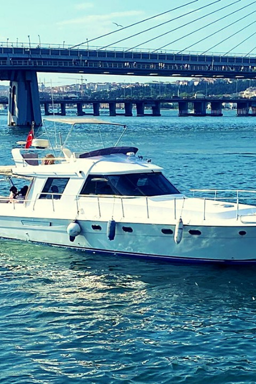 İstanbul: Bosphorus Private Yacht Cruise with Tea and Coffee - Key Points You’ll Care About