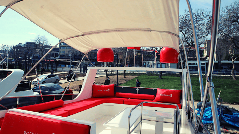 İstanbul: Bosphorus Private Yacht Cruise with Tea and Coffee - Should You Book? My Practical Take