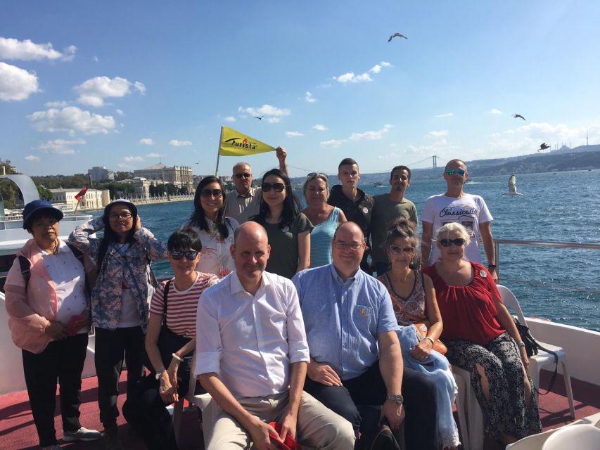 Istanbul: Bosphorus Sightseeing Boat Tour with Guide - Crossing the City’s Split: Asian-Side Views That Feel Immediate