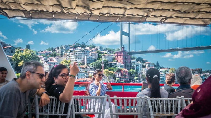 Istanbul: Bosphorus Sightseeing Cruise Tour with Audio Guide - Palaces, parks, neighborhoods, and the big crossing moments