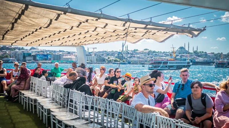 Istanbul: Bosphorus Sightseeing Cruise Tour with Audio Guide - Audio guide that works (and how to use it so you actually learn something)