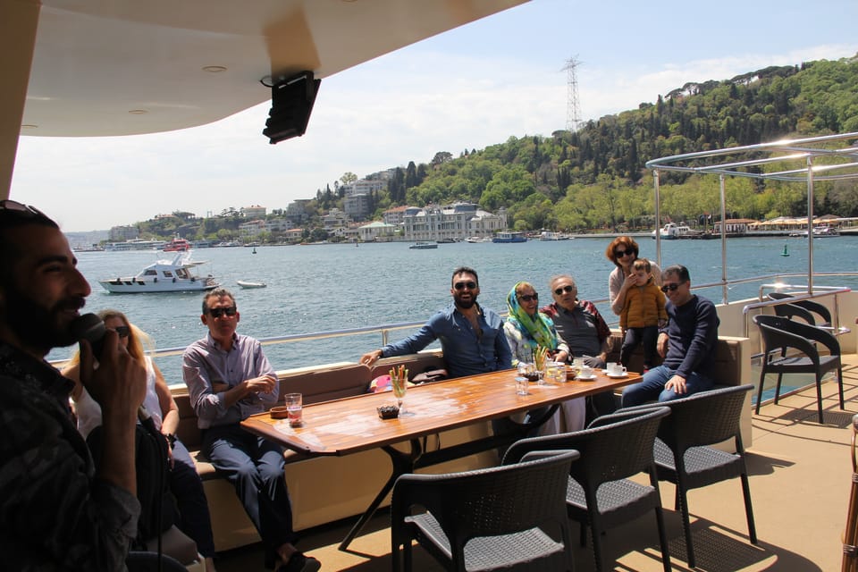 Istanbul: Bosphorus Strait and Black Sea Lunch Cruise - Short stop viewing vs guided land time: how the itinerary feels in real life