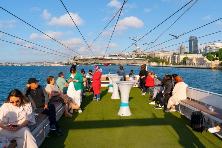 Istanbul: Bosphorus Strait Sightseeing Cruise & Audio Guide - Key takeaways before you go