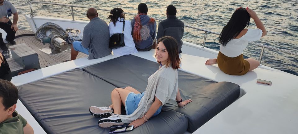 Istanbul: Bosphorus Sunset Cruise on Yacht with Live Guide - The live guide experience: clarity, pacing, and learning without boredom