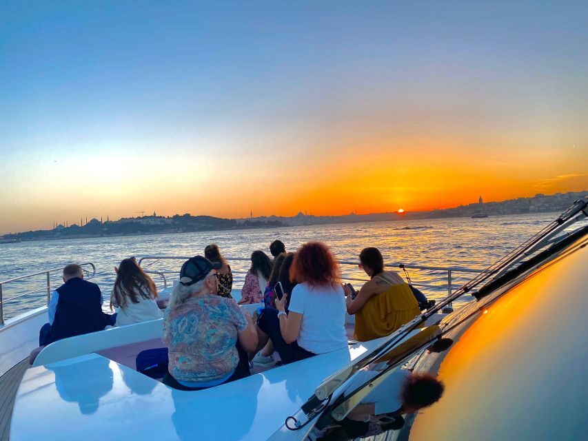 Istanbul: Bosphorus Sunset Cruise with Dinner - Dolmabahçe Palace and the closing loop back to KABATAS