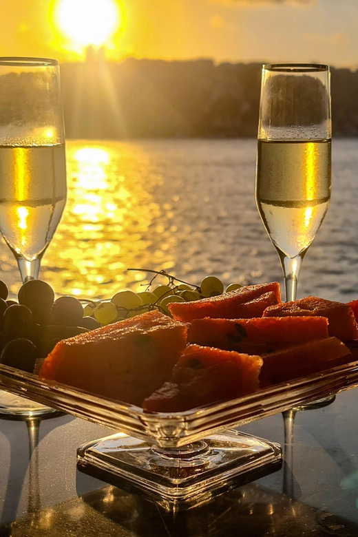 Istanbul: Bosphorus Sunset Cruise with Drinks & Snack - Bosphorus sunset cruise from Kabataş: why the timing feels magical
